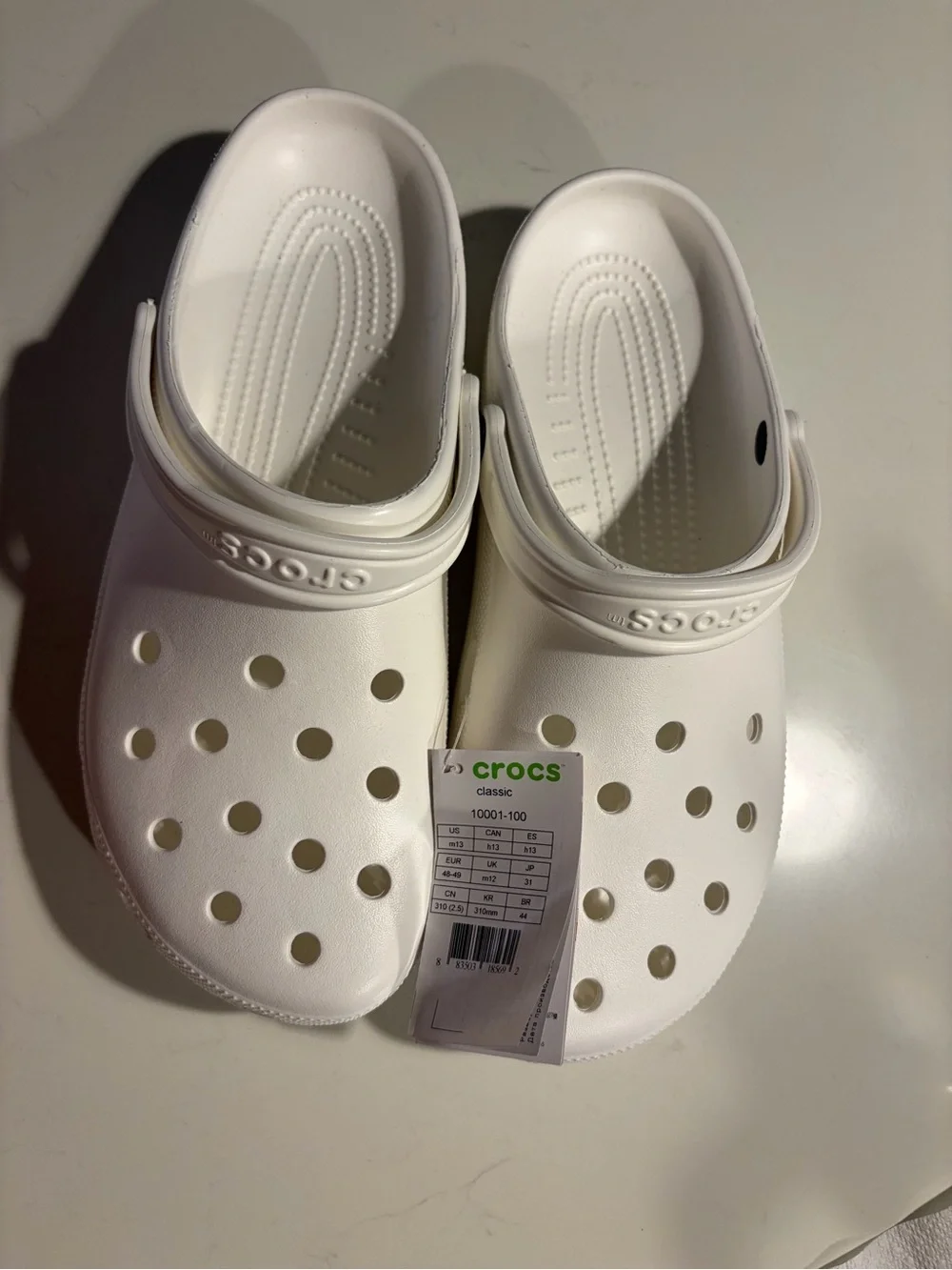 Crocs men’s Classic Clog in White